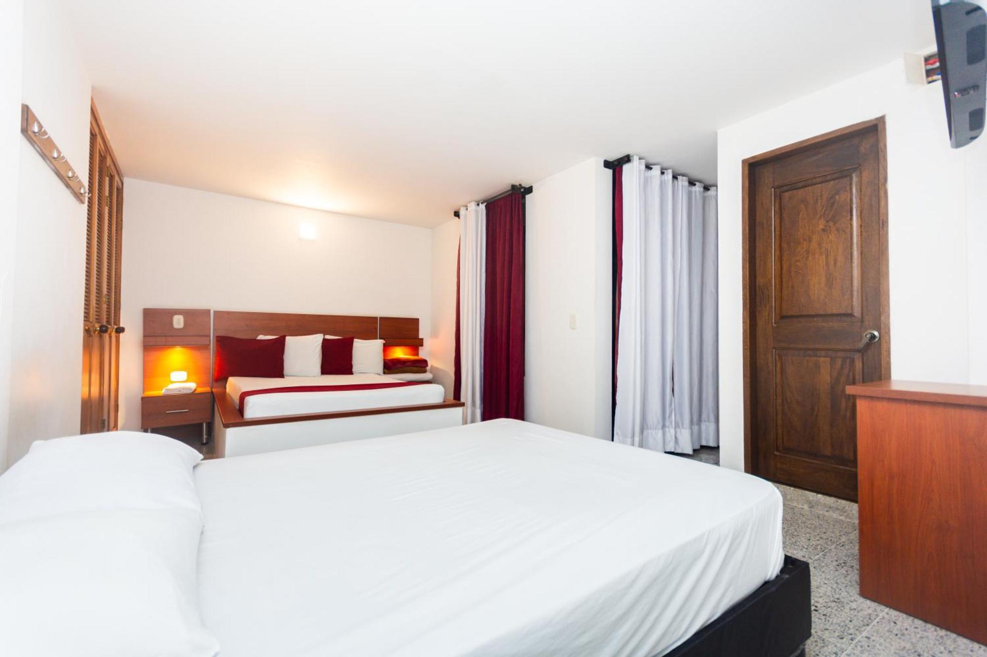 Hotel Bicentenario ريونيغرو المظهر الخارجي الصورة